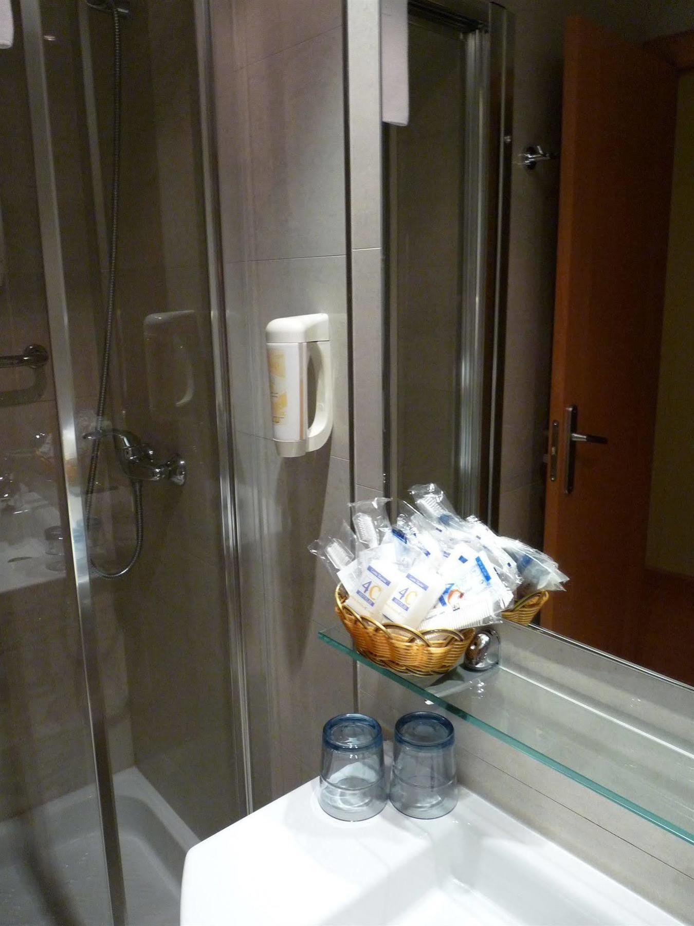 4c Puerta Europa Hotel Madryt